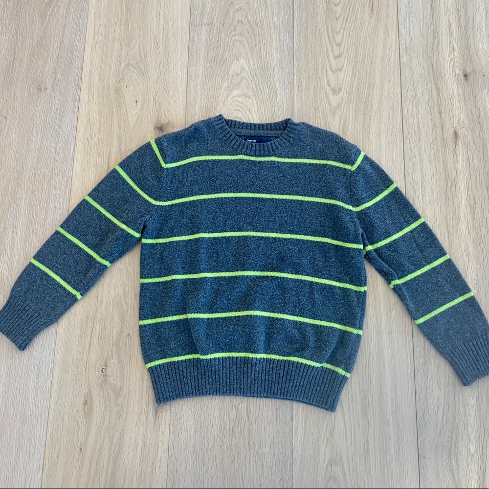 Gap boys 6-7 Grey Sweater w/ stripes